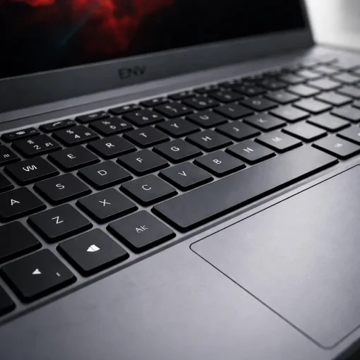 Cod. 1835 Laptop ENV BOOK ELITE R3 / AMD Ryzen&trade; 5 3200U, 2.6 GHz con Radeon Vega 3 / 16GB / 512GB NVMe&trade; SSD / 15.6" Full HD / Windows 11 (Preinstalado) / Teclado Espa&ntilde;ol alfanum&eacute;rico / Gris oscuro