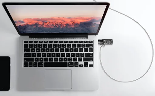 Cod. A:212 Cable Candado P/Laptop XTECH XTA-110 / Bloqueo de 4 d&iacute;gitos / cable de acero / 1.83 Mt.