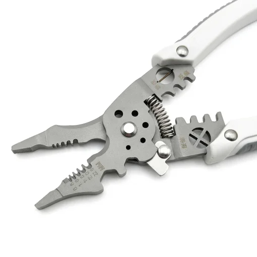 Cod. 1159 Alicate/Cortador de Cable TN-PL 8 en 1 / Pelador engarza / Tira ajusta tornillos / Mango de goma / Aleaci&oacute;n de Acero